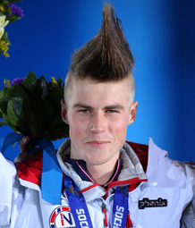 带领桑托斯成功逃离降级区，内马尔赛后动情落泪（内马尔率桑托斯脱离降级区，赛后激动落泪）