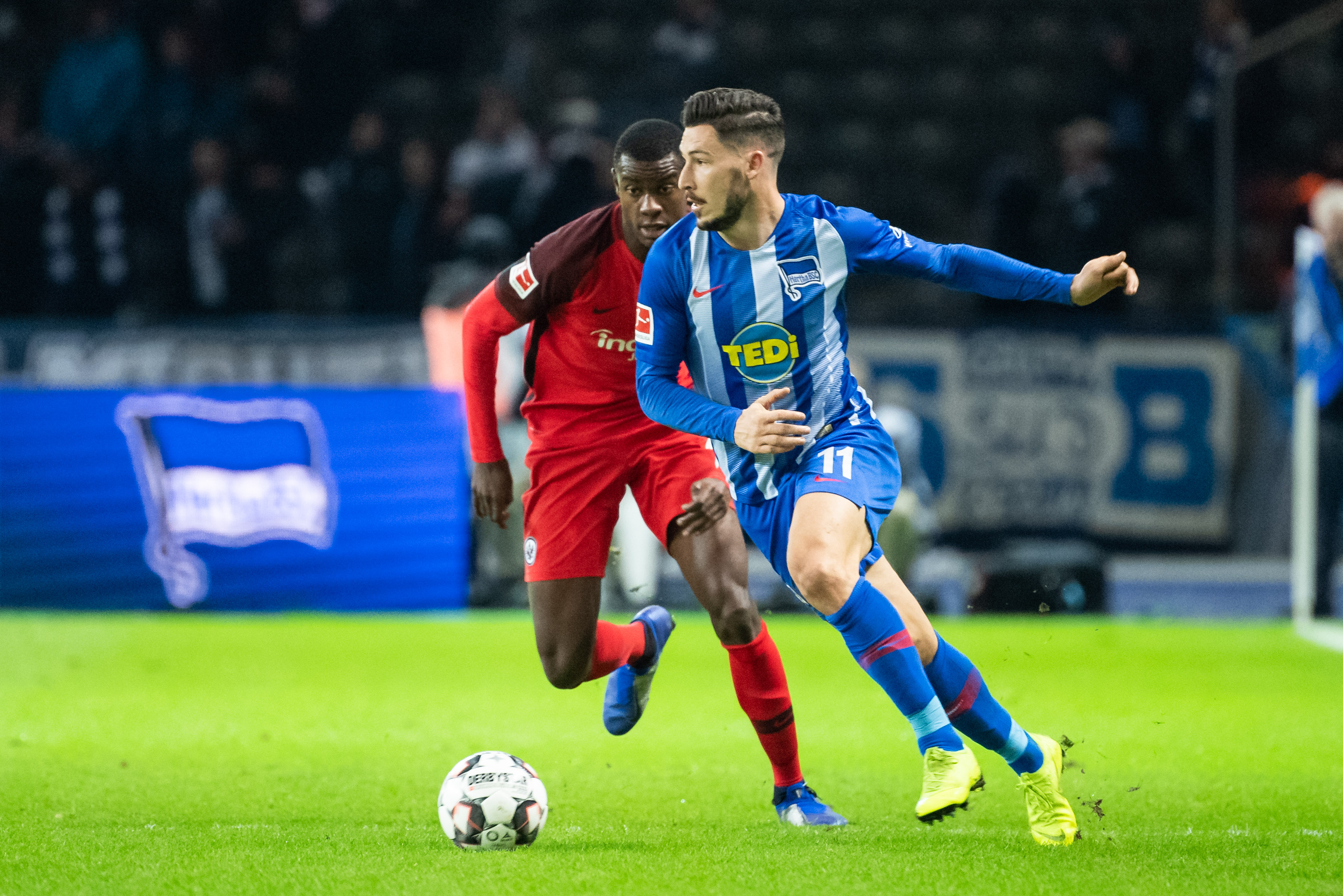 英媒：南安普顿期待埃弗顿再次对迪布林报价，估价超4000万镑（英媒：南安普顿盼埃弗顿再度报价迪布林，估值逾4000万英镑）