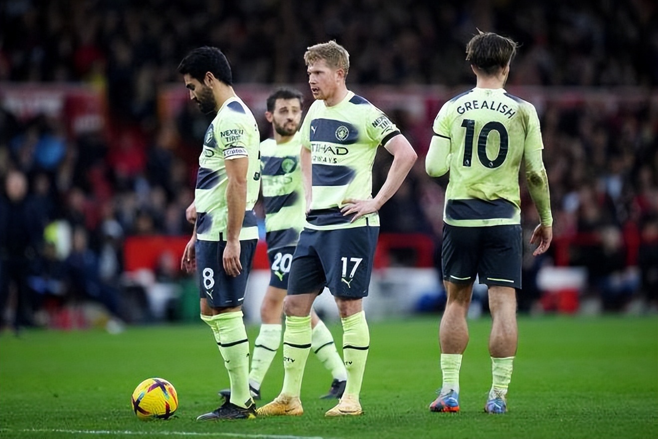 足球战术板必学的基础内容（足球战术板入门必备要点）