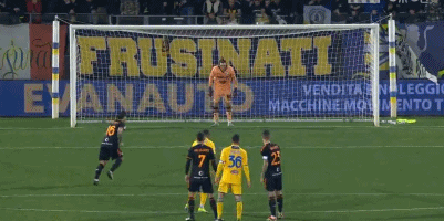 跟队记者：迈尼昂看起来不会续约，但阿莱格里仍在试图说服他