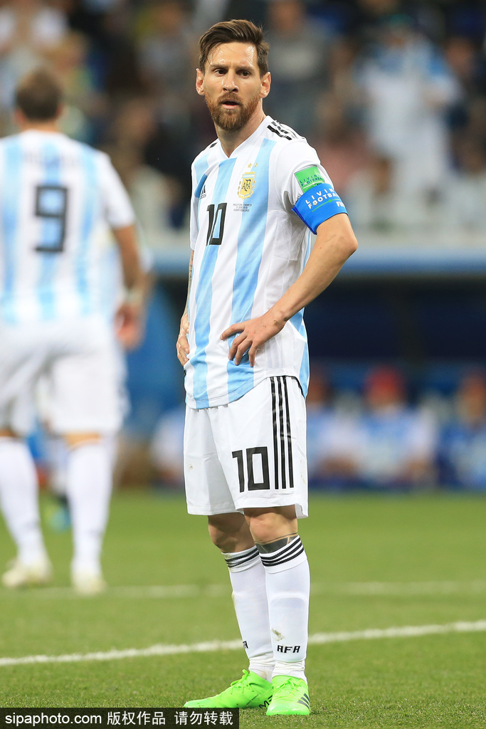 本泽马：皇马如今没有能指出问题的领袖，前场巨星们缺少牺牲（本泽马直言：皇马缺少敢指出问题的领袖，前场巨星缺乏牺牲精神）