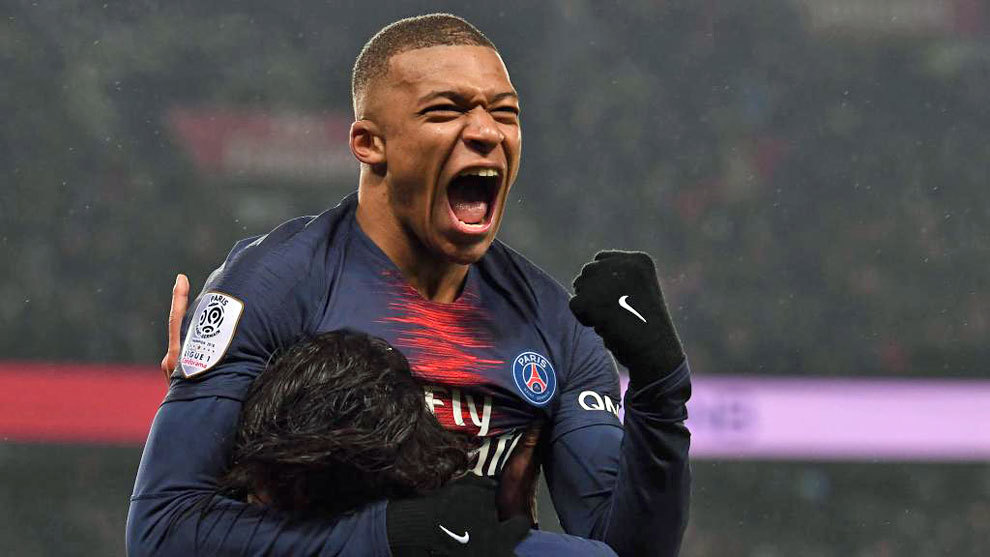 德甲最快10次帽子戏法排名：凯恩76场居首，盖德-穆勒161场（德甲达成10次帽子戏法最快榜：凯恩76场登顶，盖德-穆勒161场）