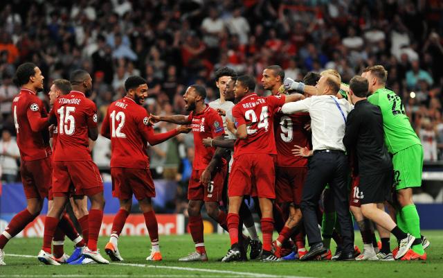 尼日利亚11月大名单：奥斯梅恩、卢克曼、丘库埃泽在列（尼日利亚公布11月名单：奥斯梅恩、卢克曼、丘库埃泽入选）