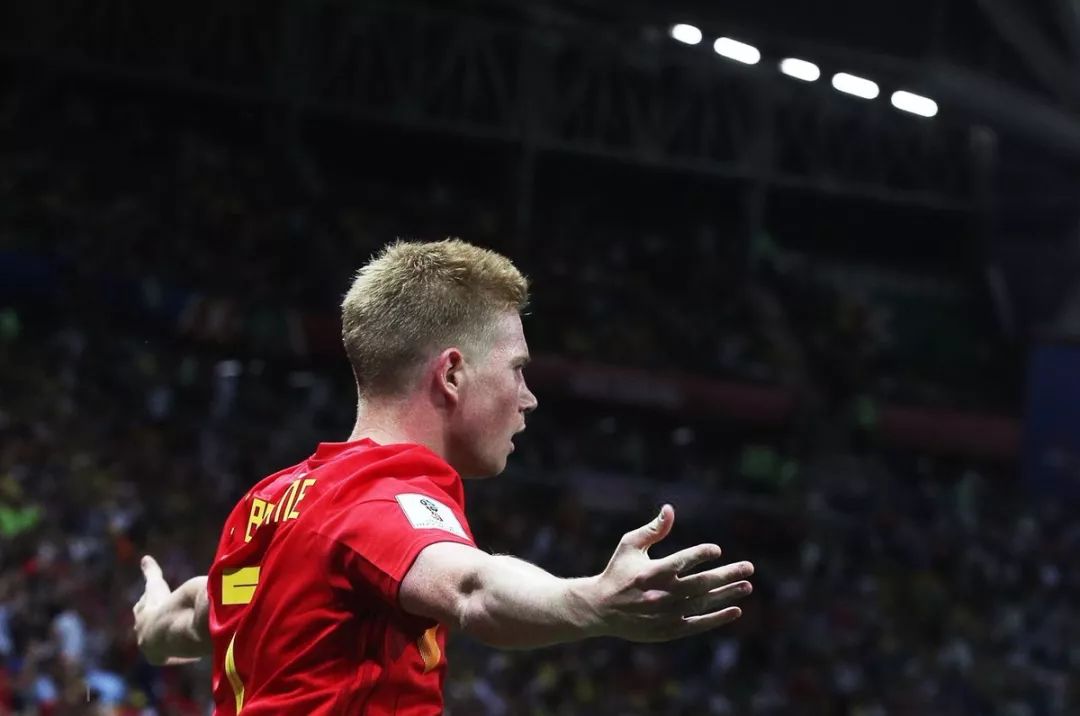 湖人官方发布：世界体操冠军能学会湖人啦啦队的舞蹈动作吗？（湖人官宣：体操世界冠军能否学会湖人啦啦队的舞步？）